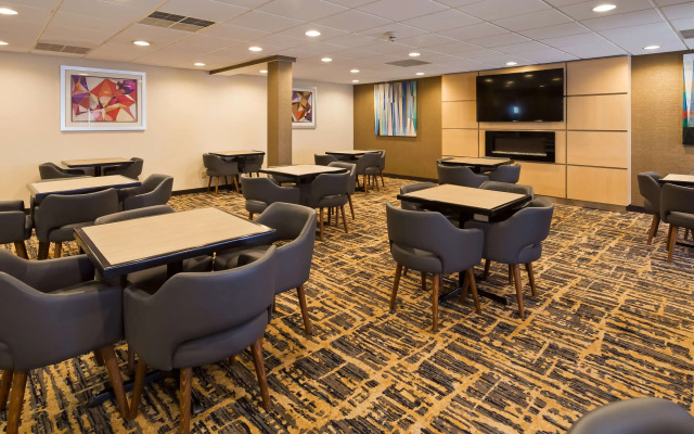 Best Western on the Avenue