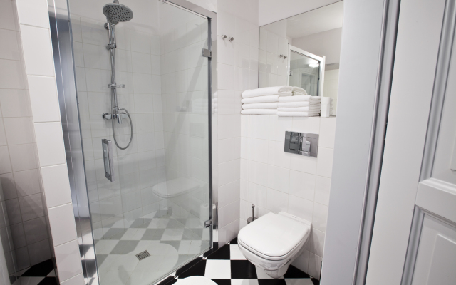 Crystal Suites Chez Helena