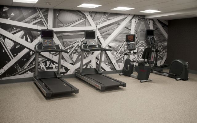 Holiday Inn Express & Suites Cincinnati Riverfront by IHG