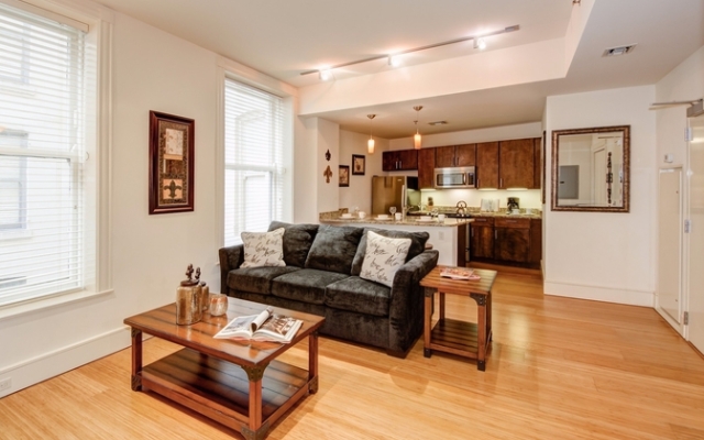 Common Street Apartment by Stay Alfred