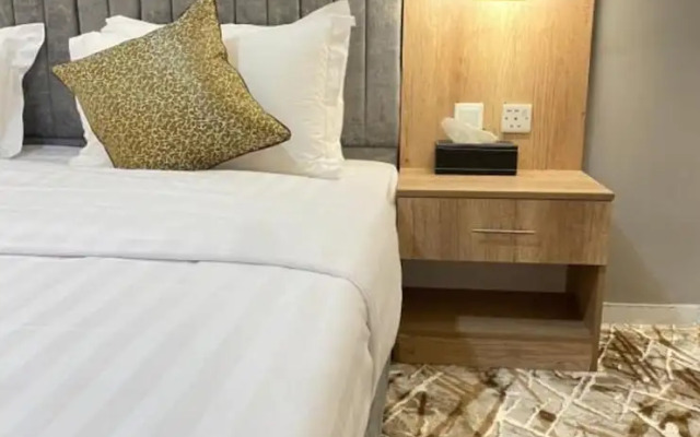 Desert Paradise Hotel