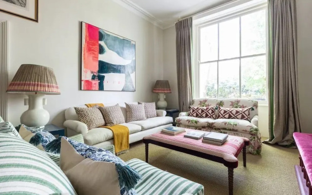 Porchester Square VI by Onefinestay