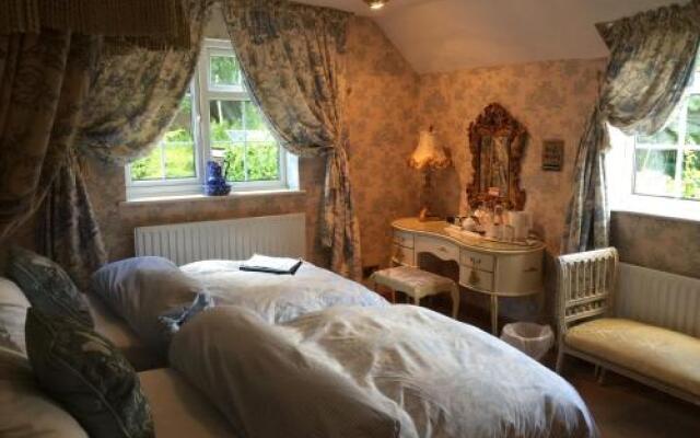 The Chestnuts Hotel