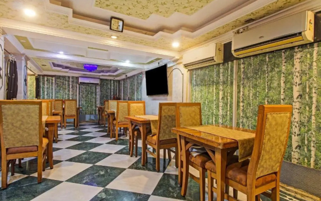 OYO Townhouse 92944 Hotel Pan Asia International