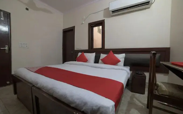 Travel Inn By OYO Rooms