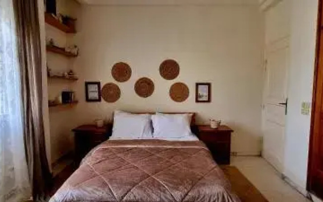 Sarra Hotel