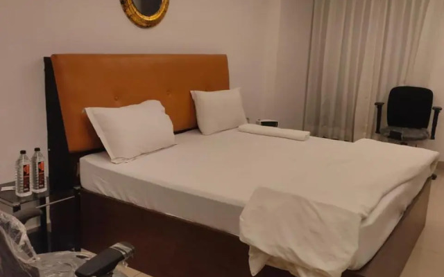 FabHotel Blueberry Hauz Khaz