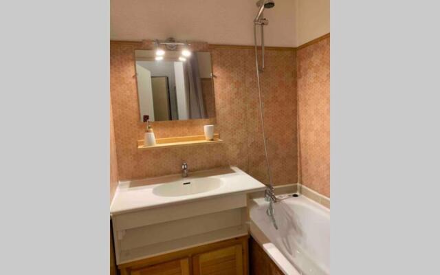 Studio chaleureux et ensoleillé !