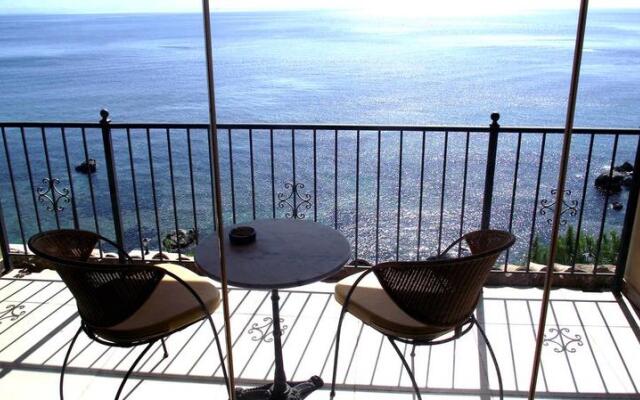 9 Muses Sea View Mansion