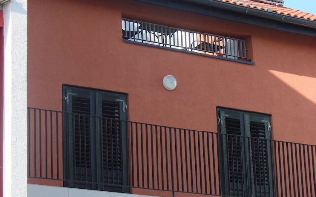 No5 Sea View Attic Studio