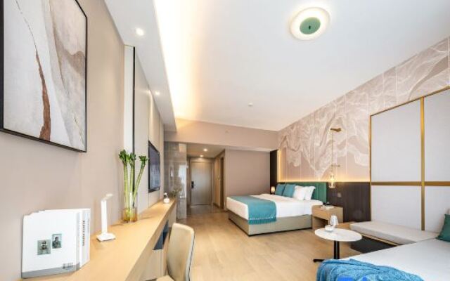 Premier Hotel (Zhuhai Gongbei Port Zhuhai Station Branch)