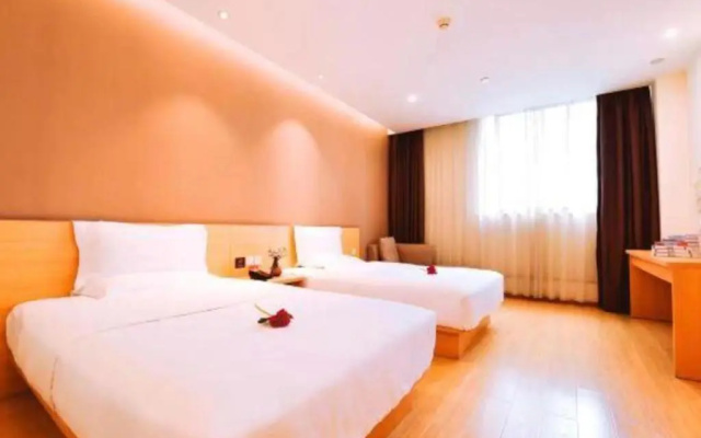 7 Days Premium Hotel (Chongqing Longtousi North Railway Station Center)
