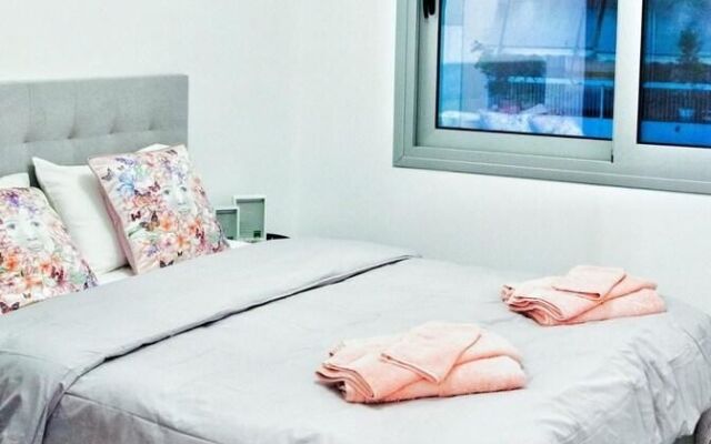 Delightful Brand New Apt