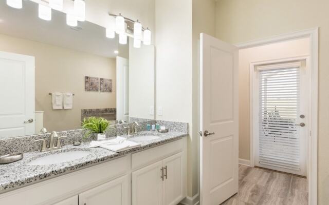 Champions Gate-9042sltsdjgil 9 Bedroom Home