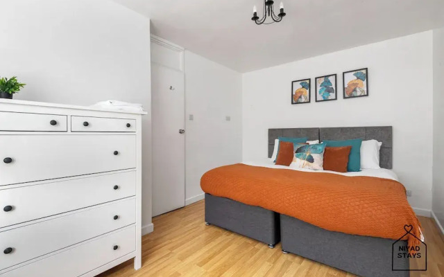 Hale Lodge, Beautiful 3 BR Home With Free Parking