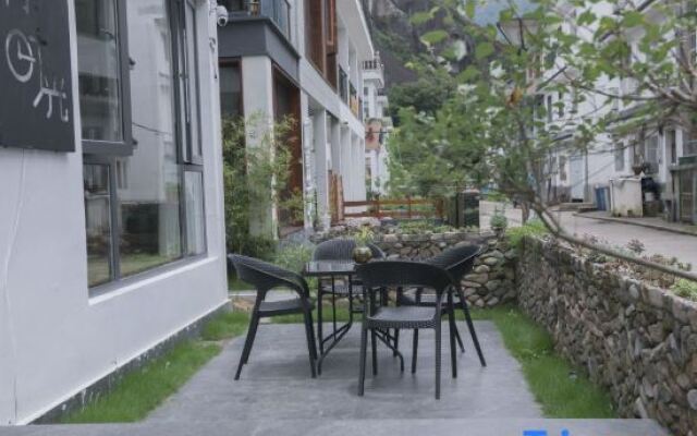 Qingbin Shiguang Guesthouse (Building 1)