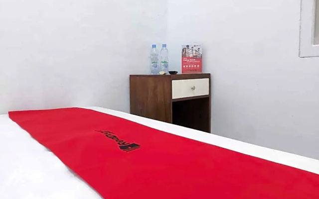 RedDoorz Syariah near Transmart Tegal