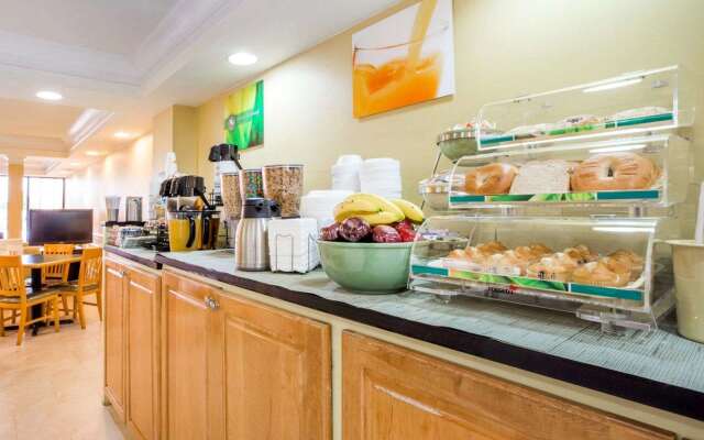 Quality Inn Dalton Central