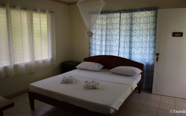 Caves Dive Resort