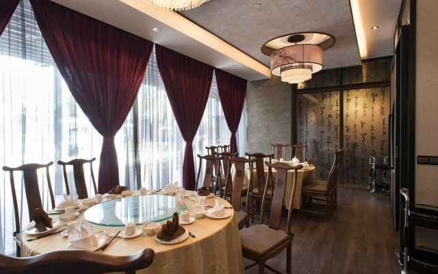 Vangohh Eminent Hotel & Spa