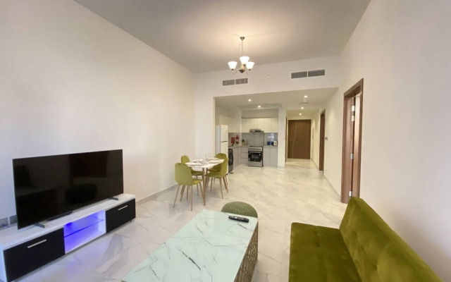 Lux BnB 2BD Canal Views Business Bay