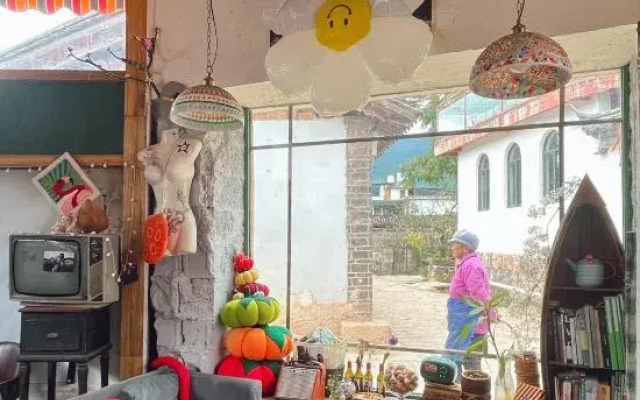 Amber House Freestyle Hostel (Lijiang yulong Baisha Ancient Town)