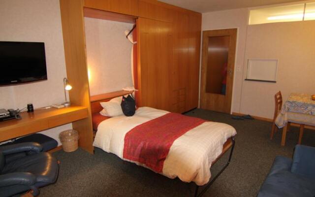 Barga Studios & Apartments