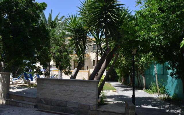 Odysseas and Eleni Hotel Apartments