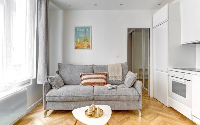 Bright 1BR Near Seine & Eiffel Tower