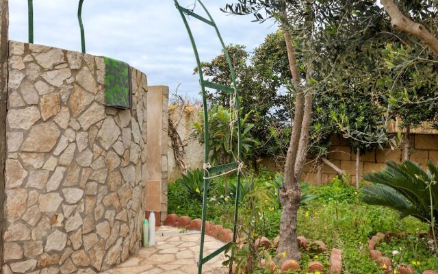Decent Holiday Home in San Lorenzo with Garden