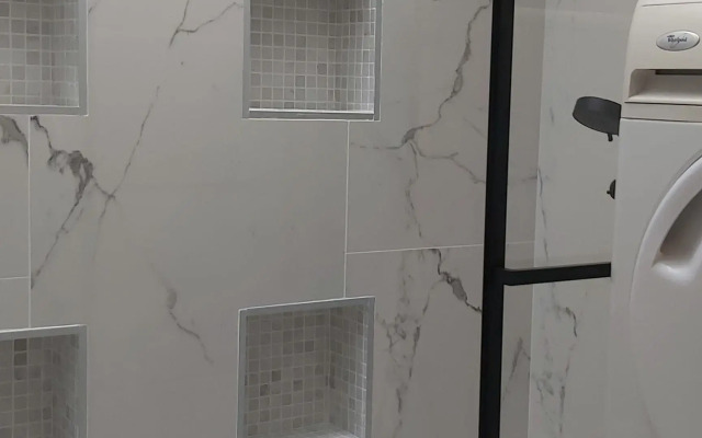 Bridgestreet Champs Elysees