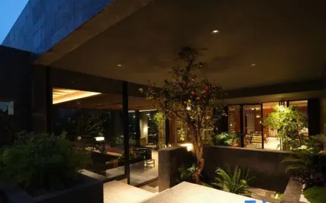 Yoya Resort