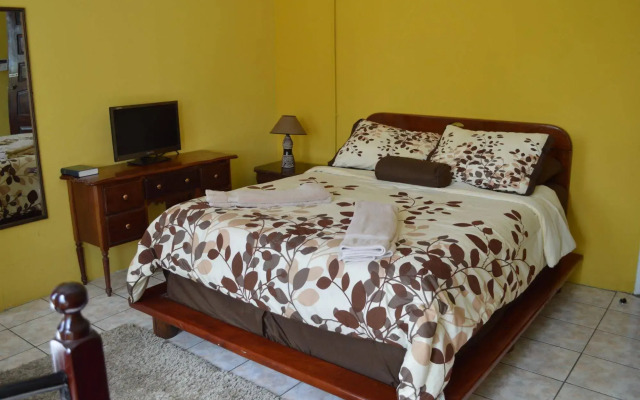 Sky Flower Hotel Belmopan / El Rey Hotel