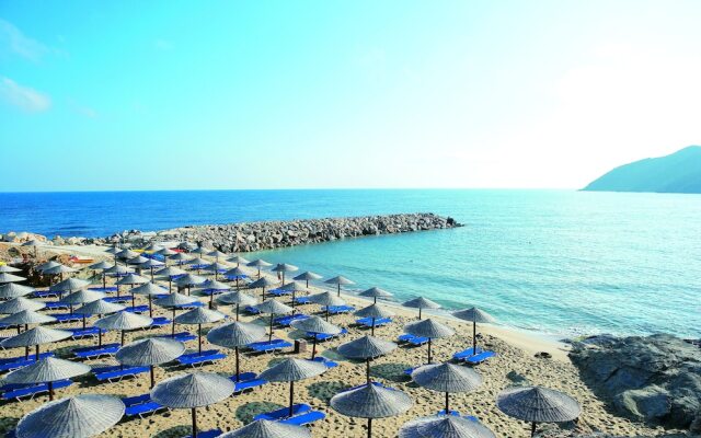 Club Marine Palace & Suites