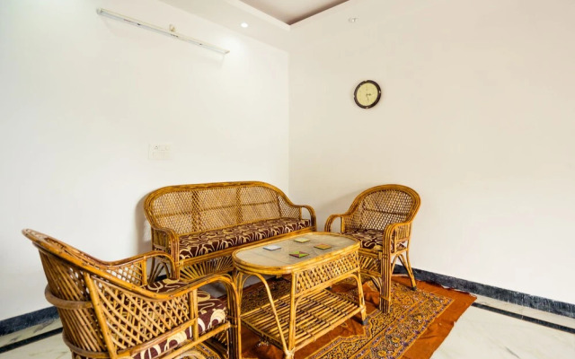 OYO 13292 Home Peaceful 2BHK Villa Kempty Fall