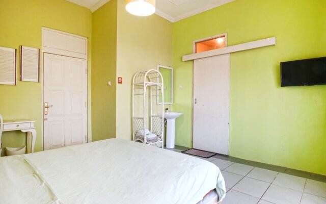 Rose Chamber Bed & Breakfast