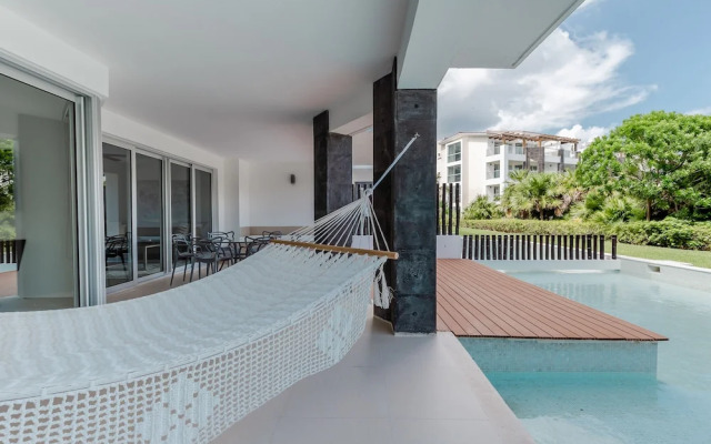Mareazul Beach Condos Playa Del Carmen