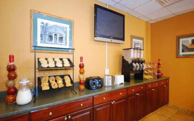 Econo Lodge Williamsville