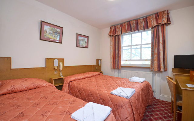 Alexandra Hotel - Image 3