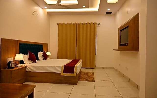 Shiva Palace by Golden Leaf Hotels