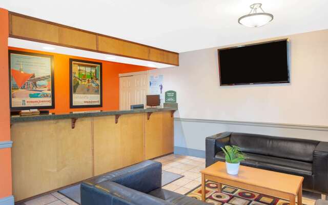 Howard Johnson by Wyndham Salem