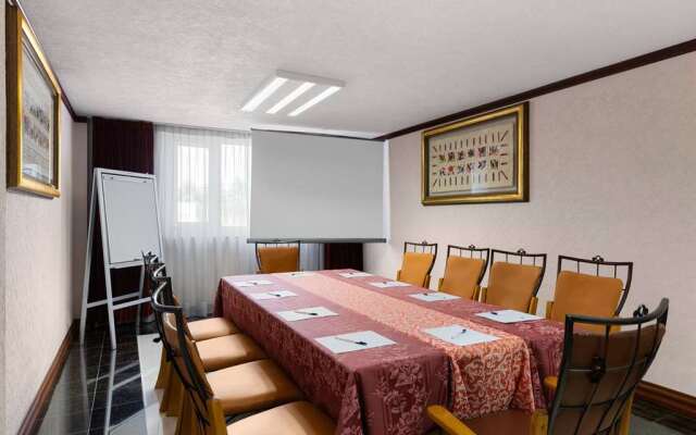 Howard Johnson by Wyndham Toluca