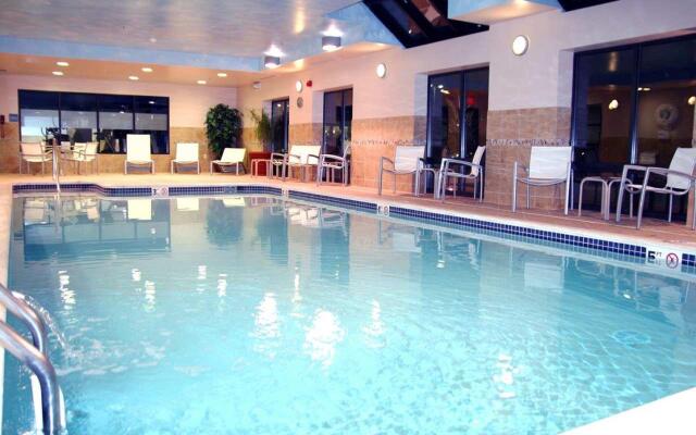 Hampton Inn & Suites Detroit-Canton