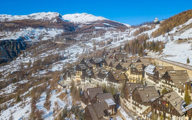 Abeti A2-17 few min From ski