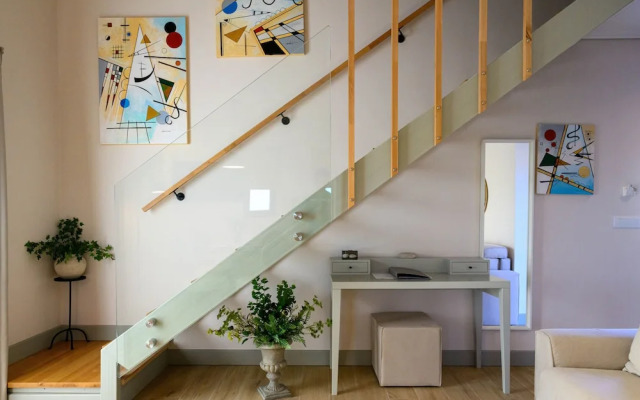 Kannas Mani-Luxury Suites- Adults friendly 14+