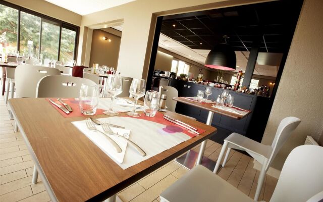 Greet Hotel Angouleme
