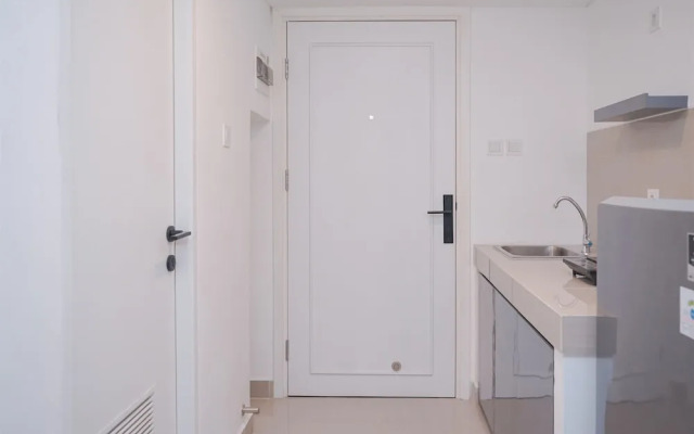 Spacious And Homey Studio Loft At Kingland Avenue Apartment