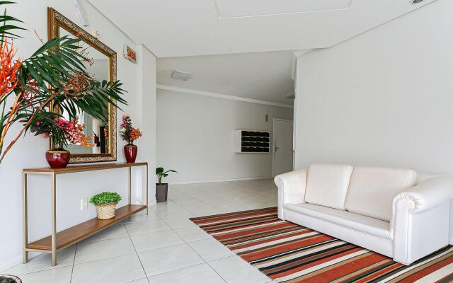 Apto com churrasqueira a 450m do mar RIC205