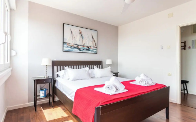 Comfortable apt With Great City and sea View