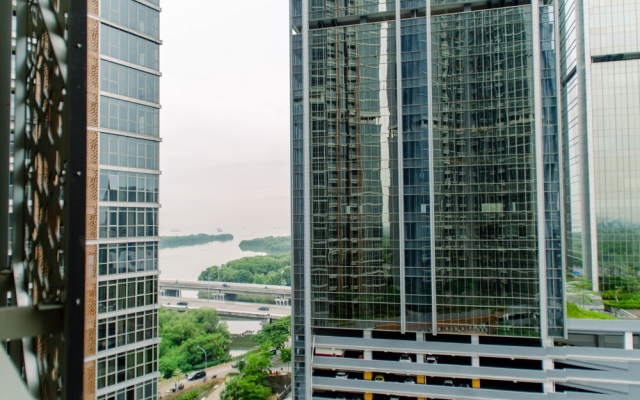 Comfort And Spacious 2Br At Gold Coast Apartment